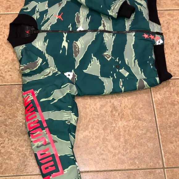 Nike Air Jordan City of Flight Jacket Size L - Picture 6 of 9